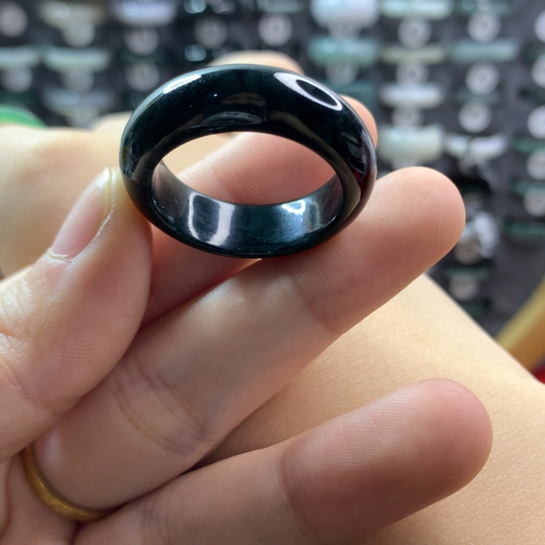 G***B翡翠未镶嵌戒圈天然翡翠