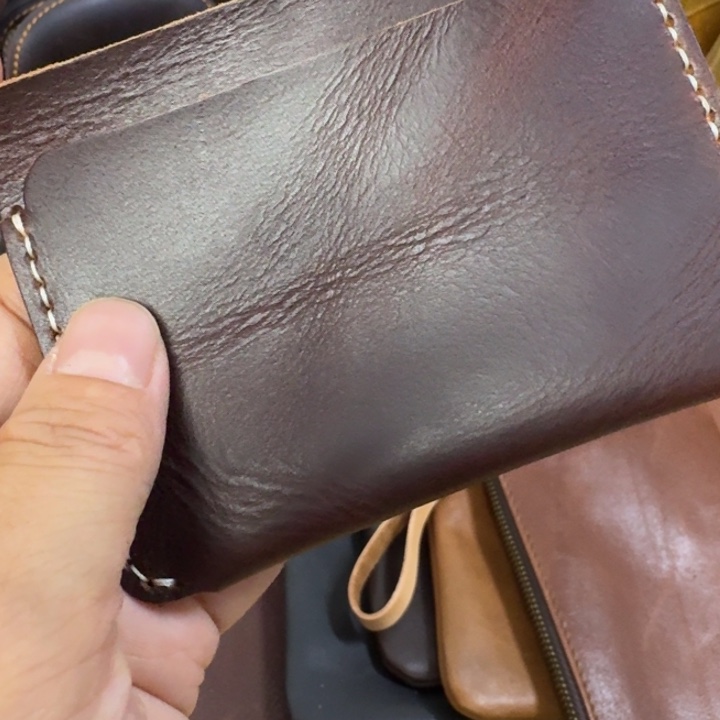 4***8微瑕真牛皮两个卡位卡包一个