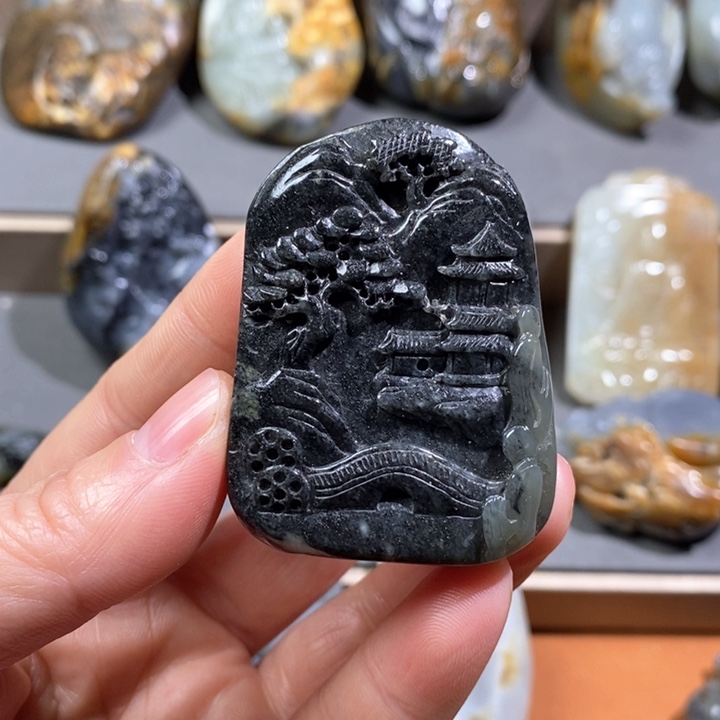 和田玉挂件未镶嵌一****师