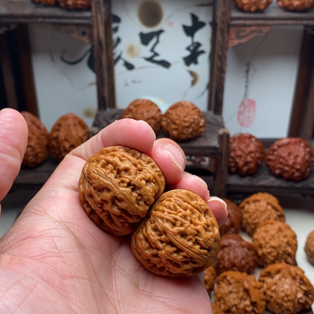 可***张文玩核桃吊坠红锦鲤