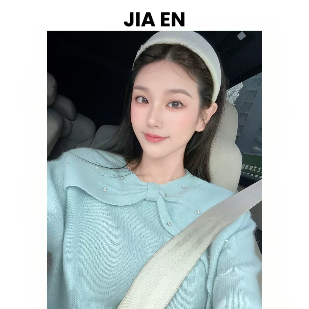 【CAIXIN 佳恩】法式蝴蝶领烫钻羊绒羊毛针织衫