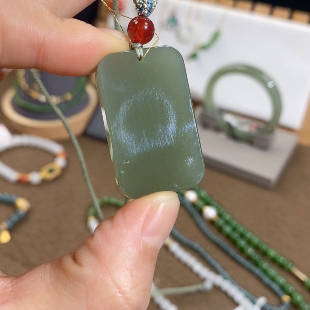 和田玉颈饰未镶嵌Cs