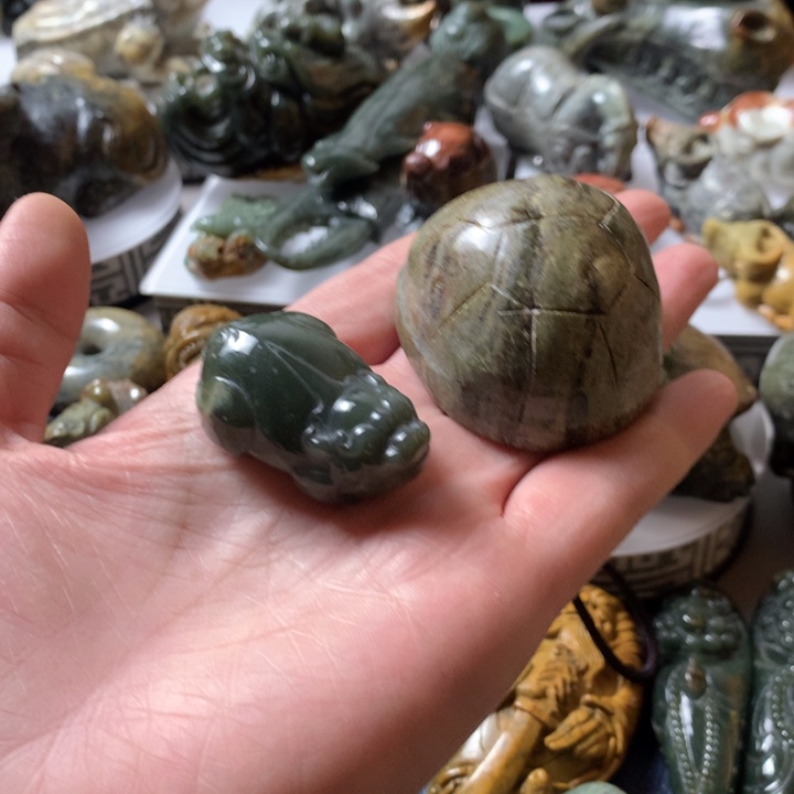 岫岩河磨玉（透闪石质玉）手链未镶嵌释*