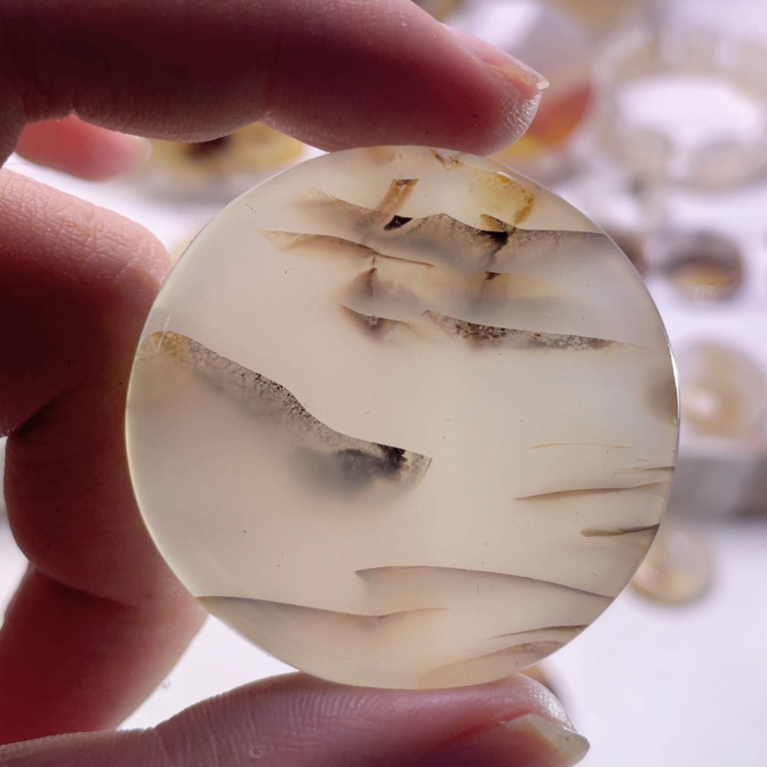 玛瑙/玉髓未镶嵌珠宝奇石