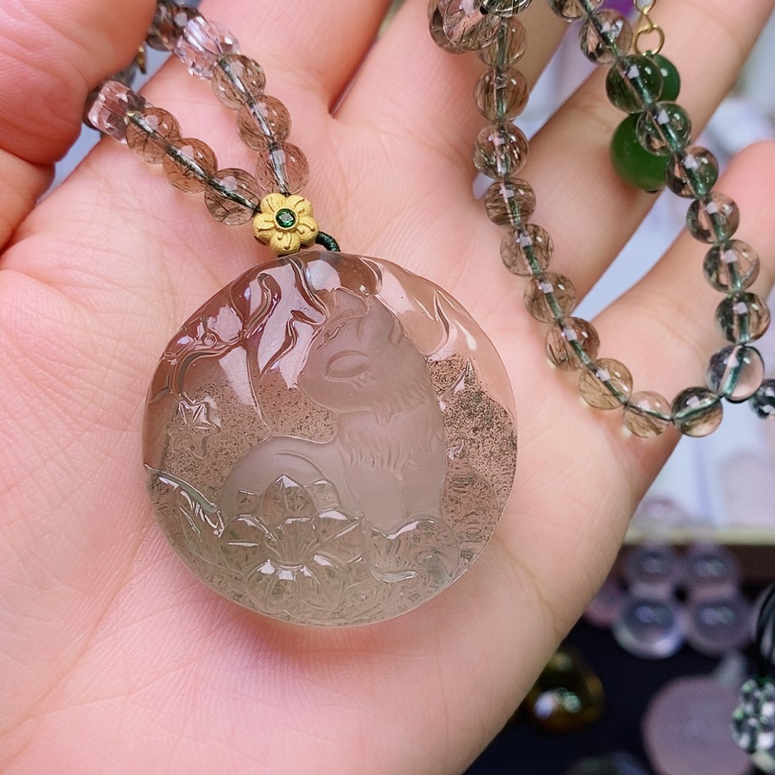 水晶吊坠(赠链)未镶嵌