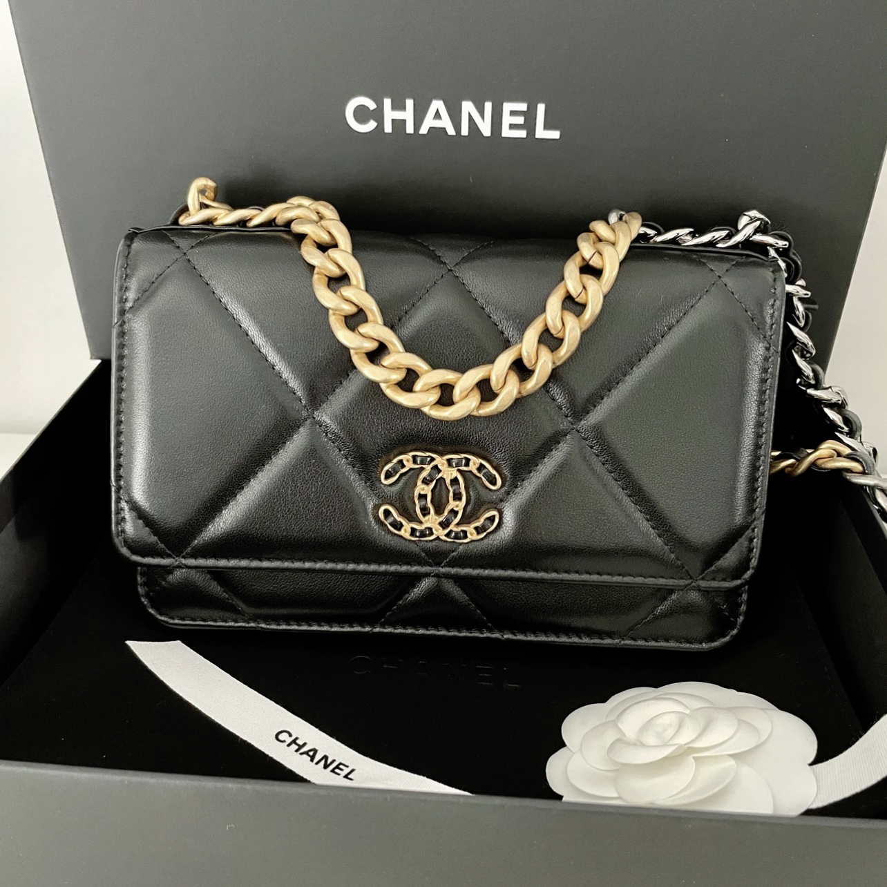 99新 Chanel/香奈儿 黑金19woc单肩包/DT076