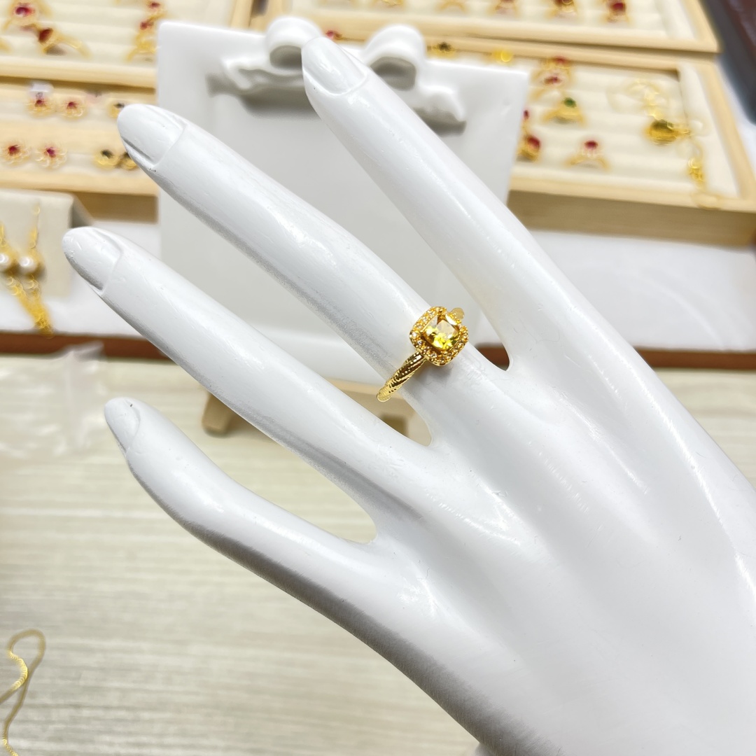 18K金 真金镶嵌戒指 【钢印：AU750+鉴定证书】编号：Z514