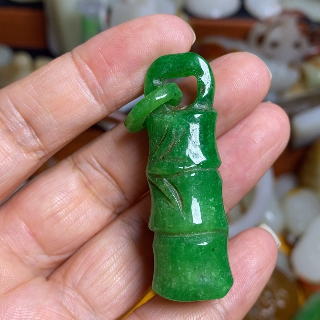 颈饰未镶嵌和田玉（糖玉）