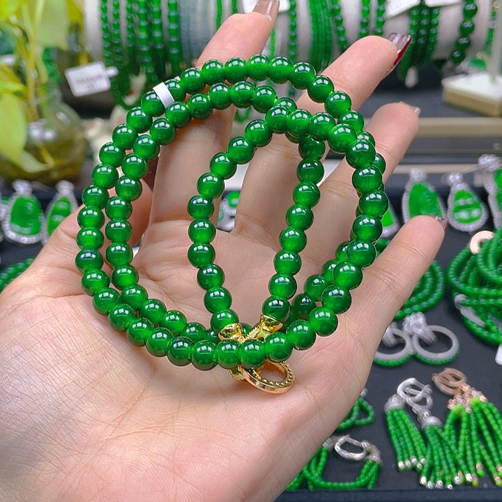翡翠颈饰未镶嵌郝*千圆珠阳绿卡7