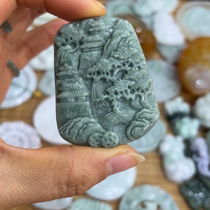 翡翠未镶嵌颈饰翡翠