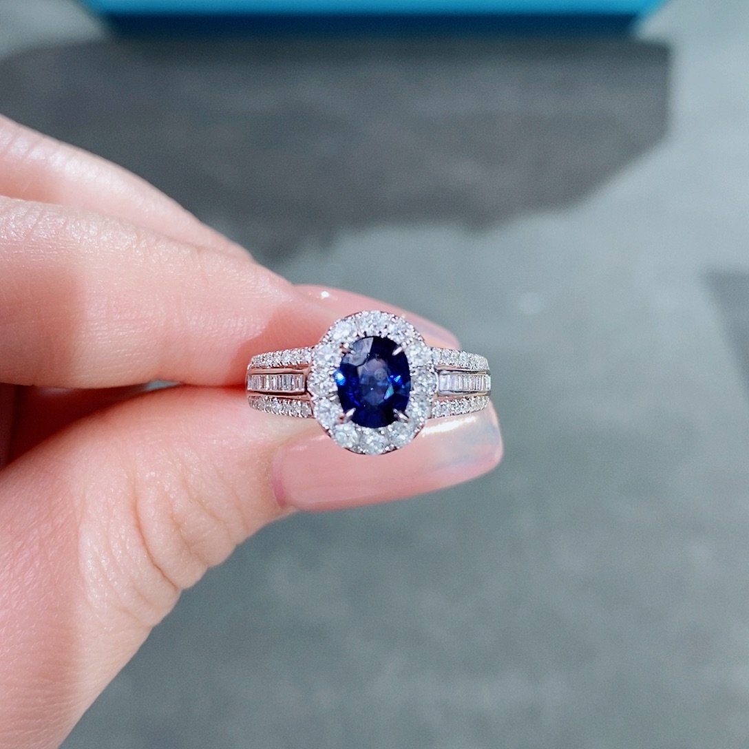 蓝宝石戒指18K金镶嵌1.12ct