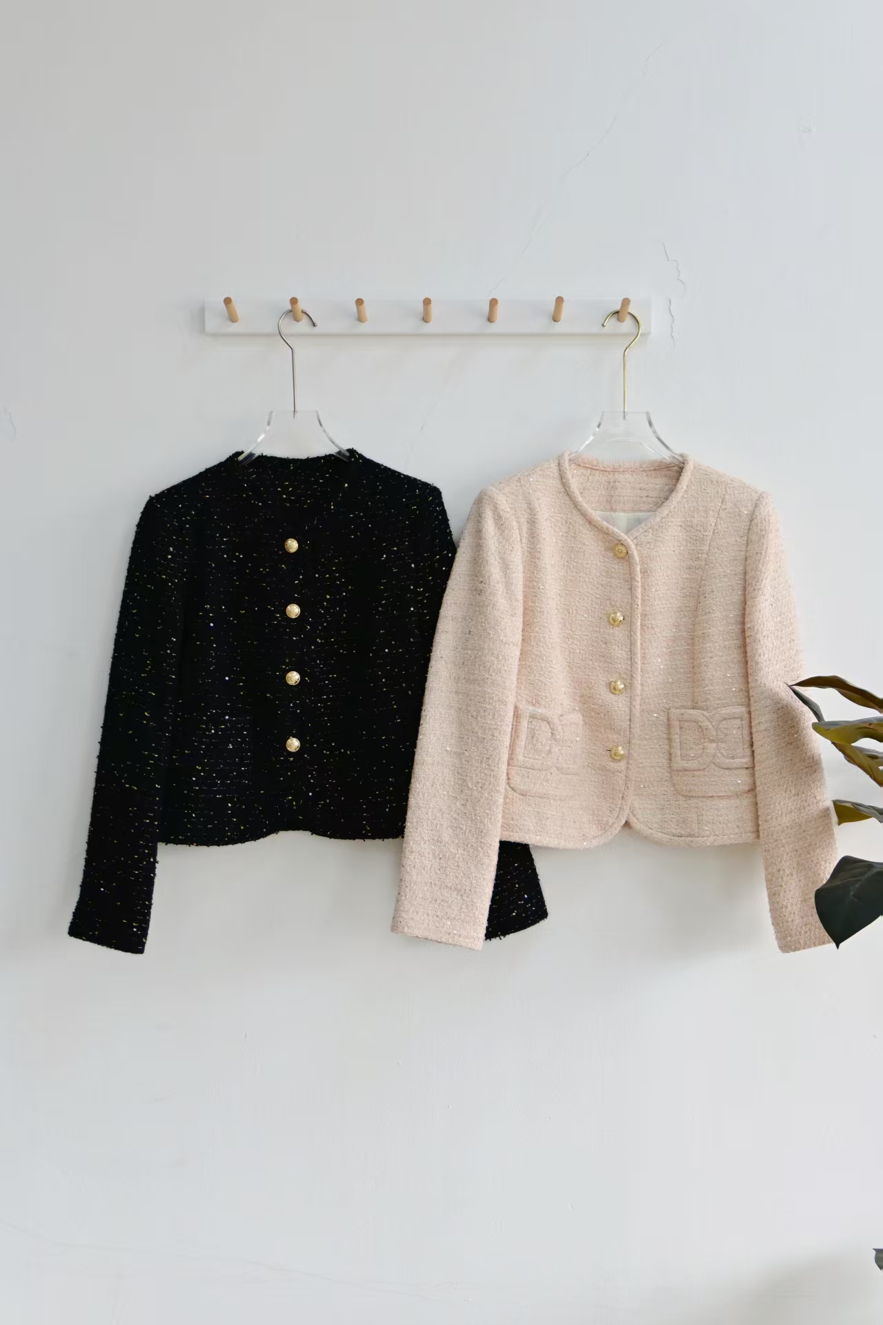 《素来伊女装》亮片立体印花两色小香外套