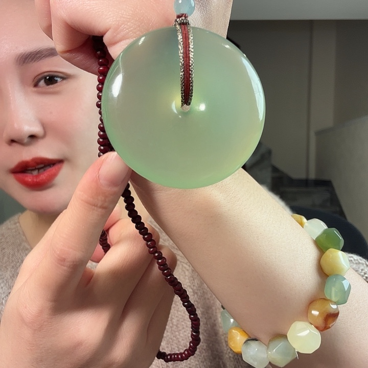 佐***伯蛇纹石玉未镶嵌颈饰