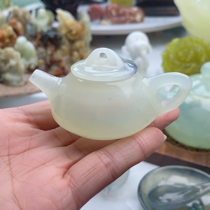 岫玉四大名玉手把壶未镶嵌