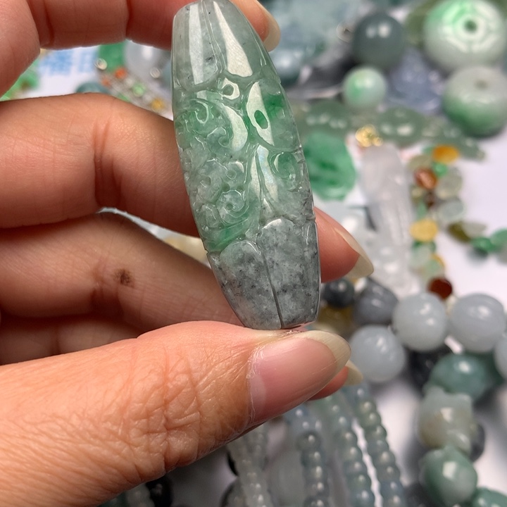 翡翠未镶嵌颈饰翡翠