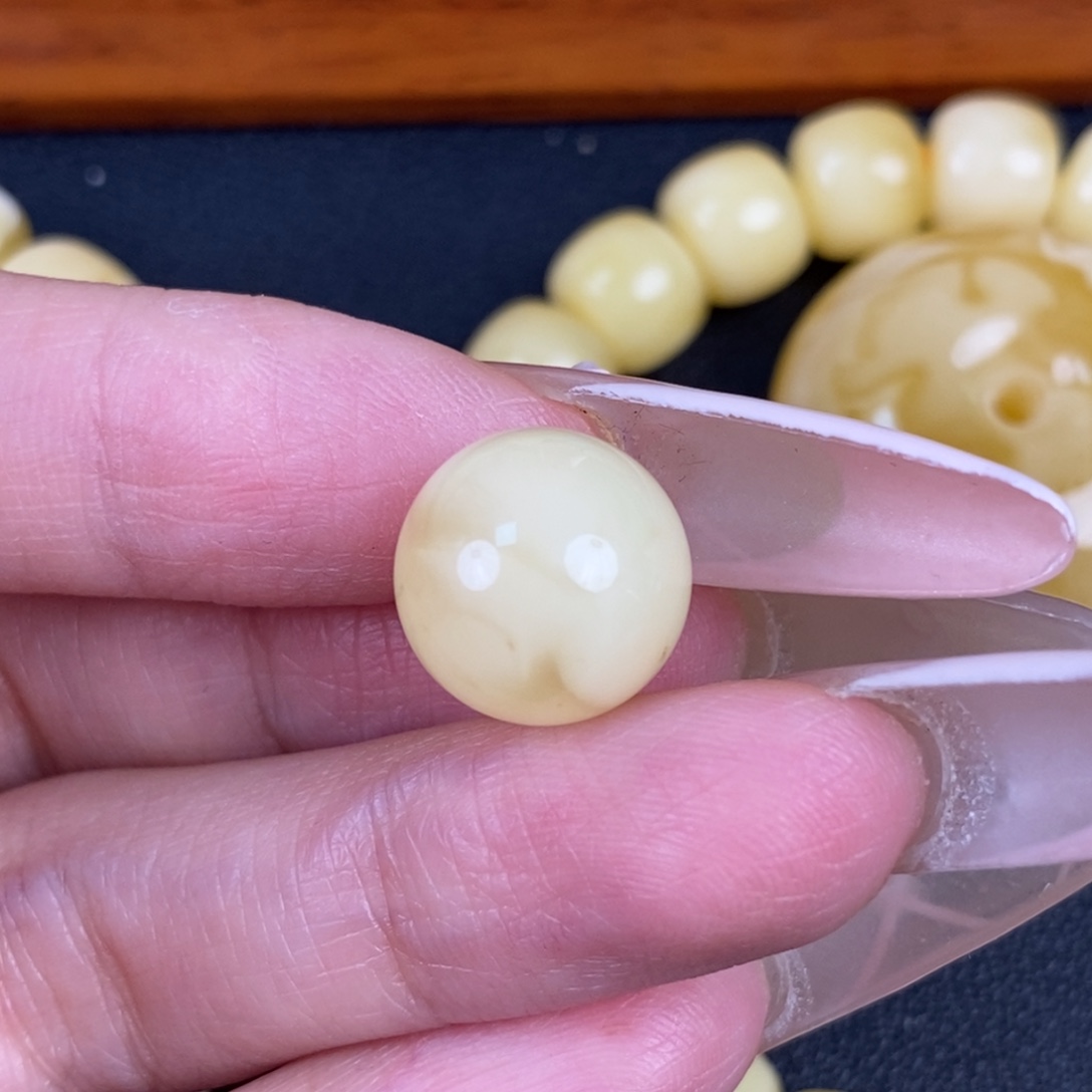 琥珀未镶嵌珠宝奇石245