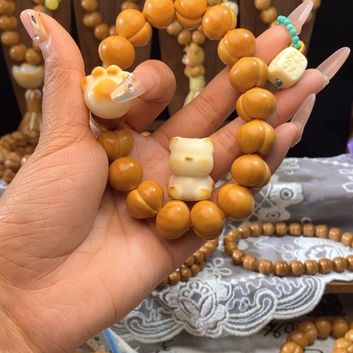 蓦***动猴头核桃吊坠微瑕屁桃手持