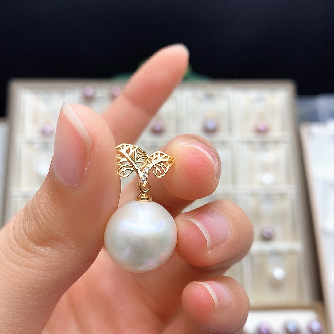 淡水珍珠颈饰合金