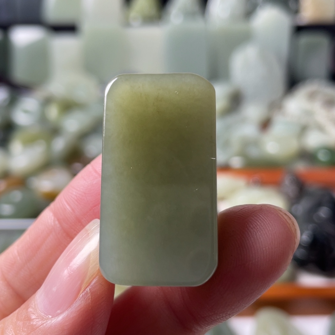 和田玉（糖玉）未镶嵌颈饰