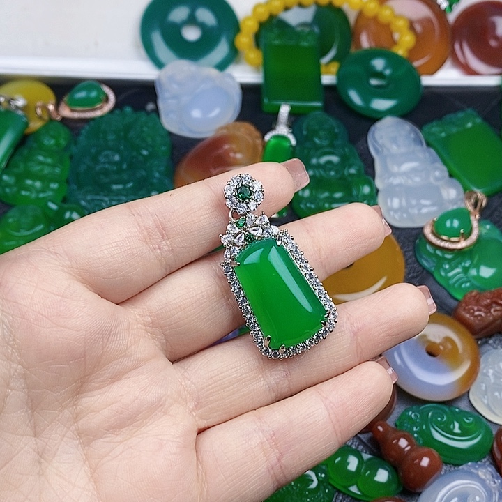 玛瑙/玉髓颈饰合金