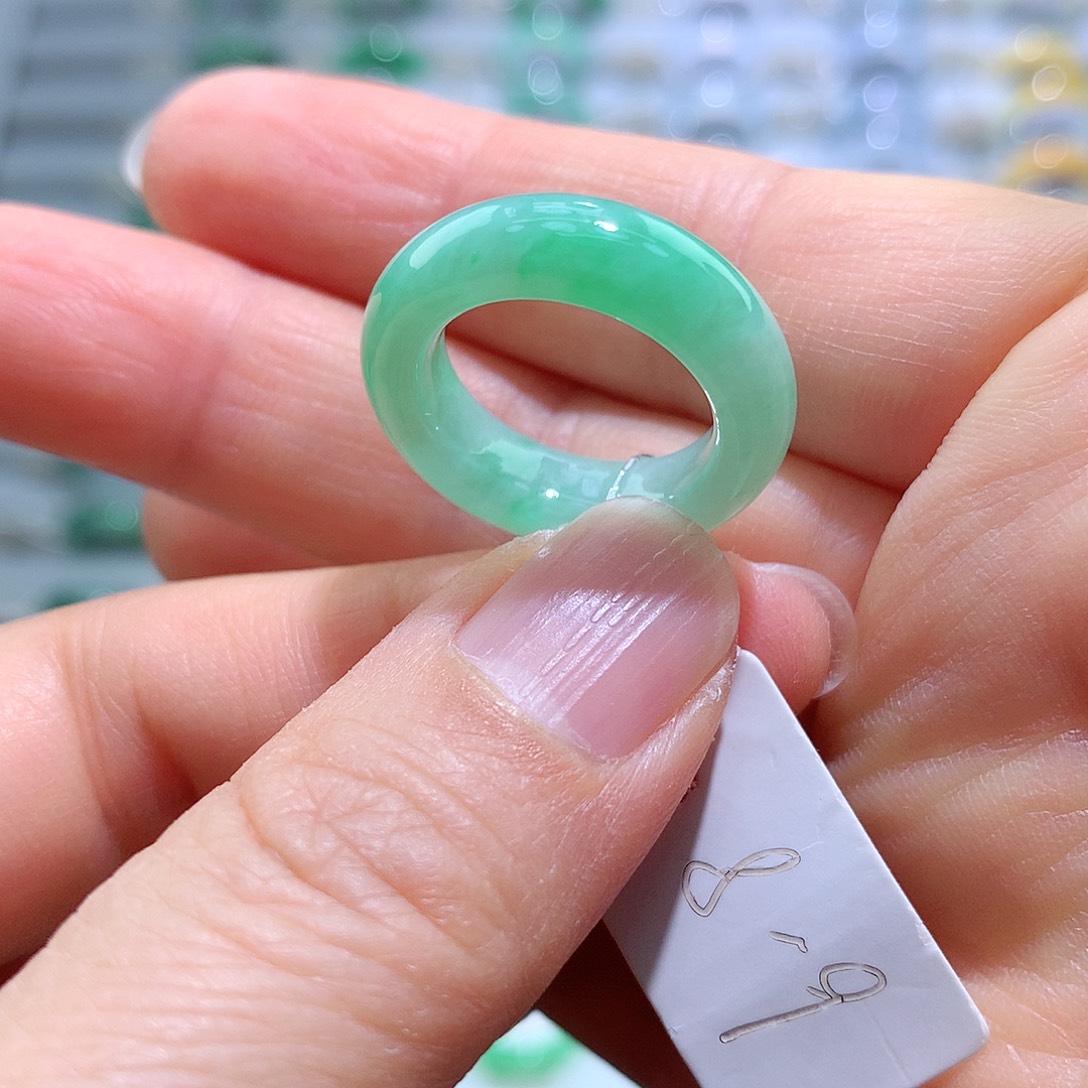 翡翠戒指未镶嵌8-9号