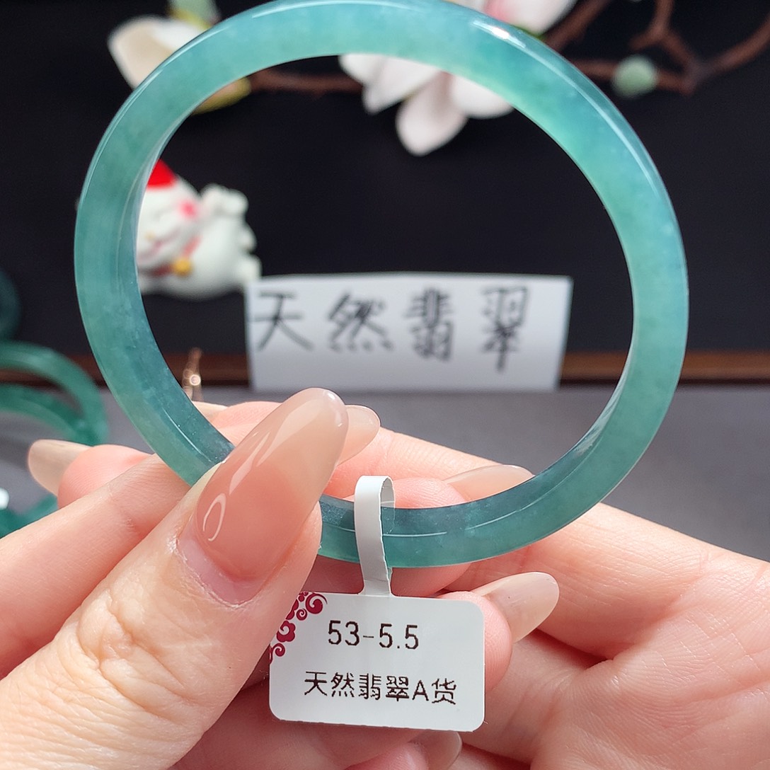 翡翠手镯（圆镯）未镶嵌