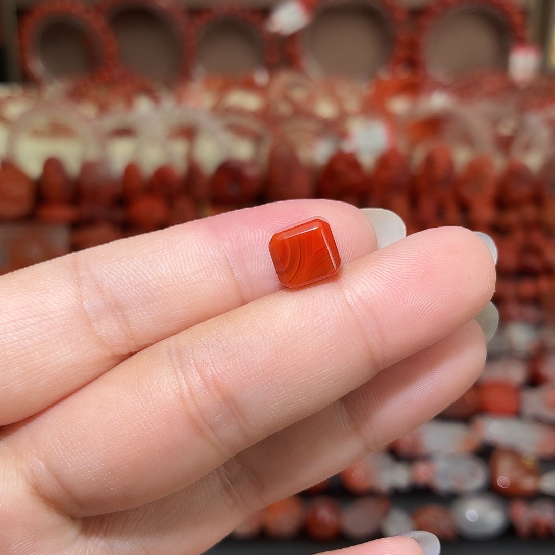 南红玛瑙未镶嵌颈饰8咪➕方糖