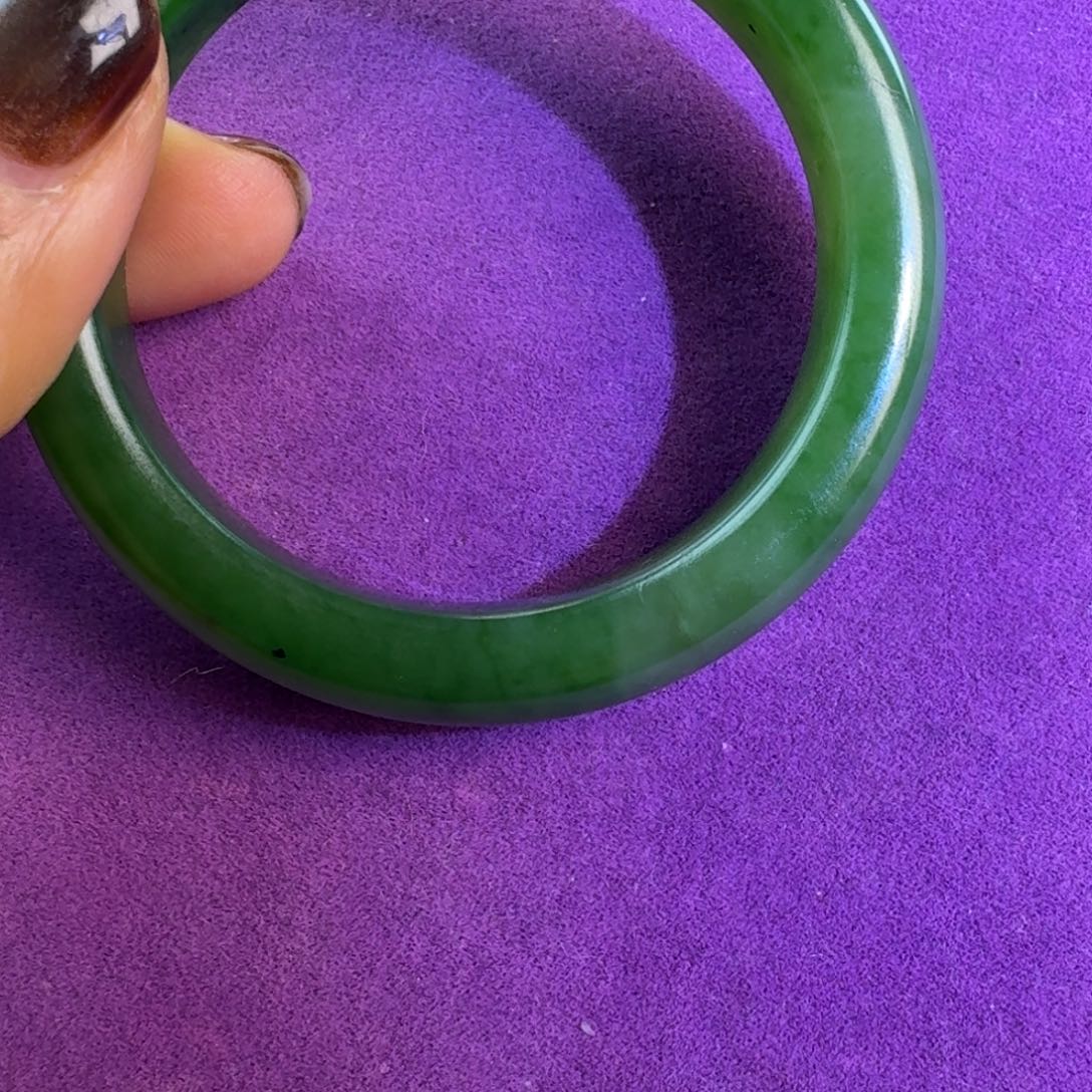 梦***宝和田玉未镶嵌手镯