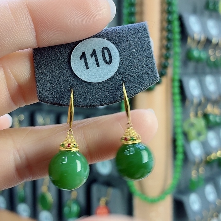 和田玉18K金镶嵌耳饰