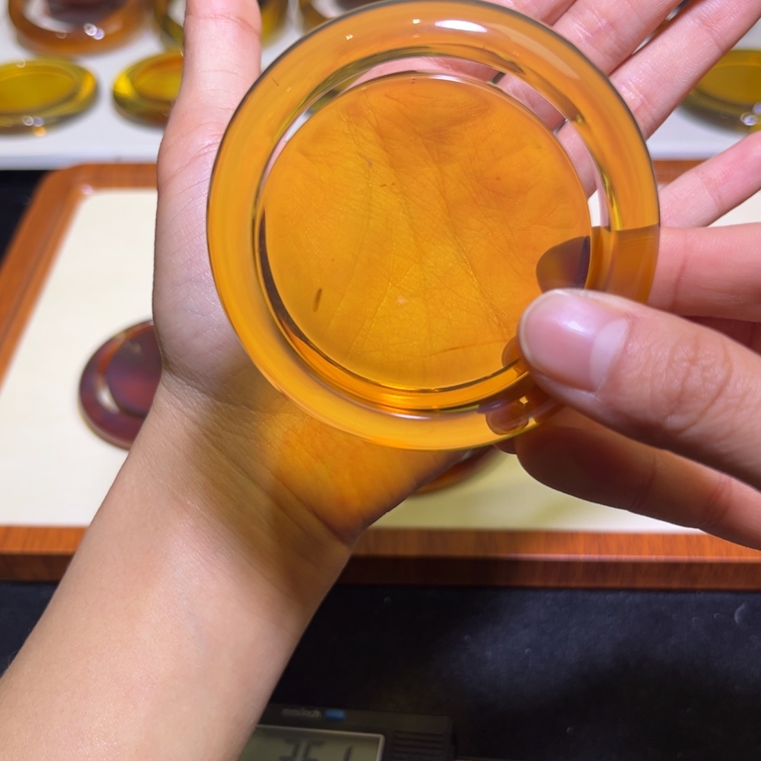 琥珀手镯未镶嵌王*王手镯52/15/8