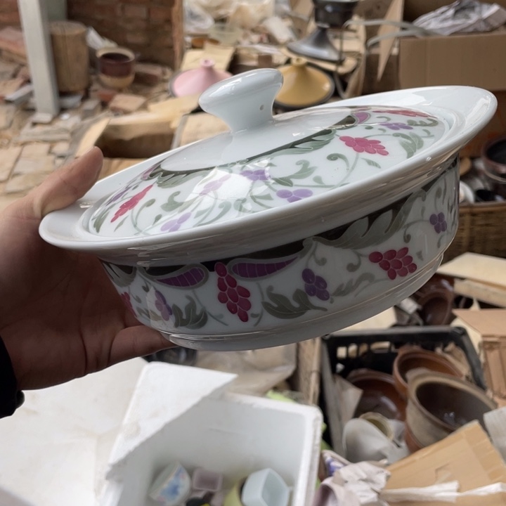 摆件陶瓷盘子碗砂锅都有