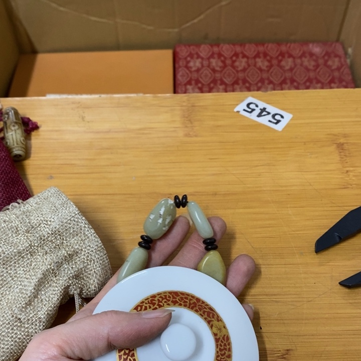 瓷片哈中古工艺品一件