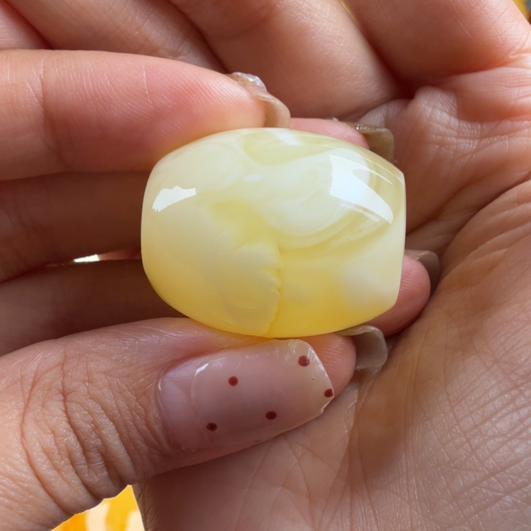 琥珀未镶嵌颈饰纯天然琥珀蜜蜡无优化