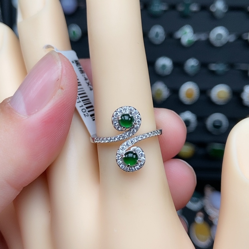 【闪购商品】银S925镶嵌戒指翡翠