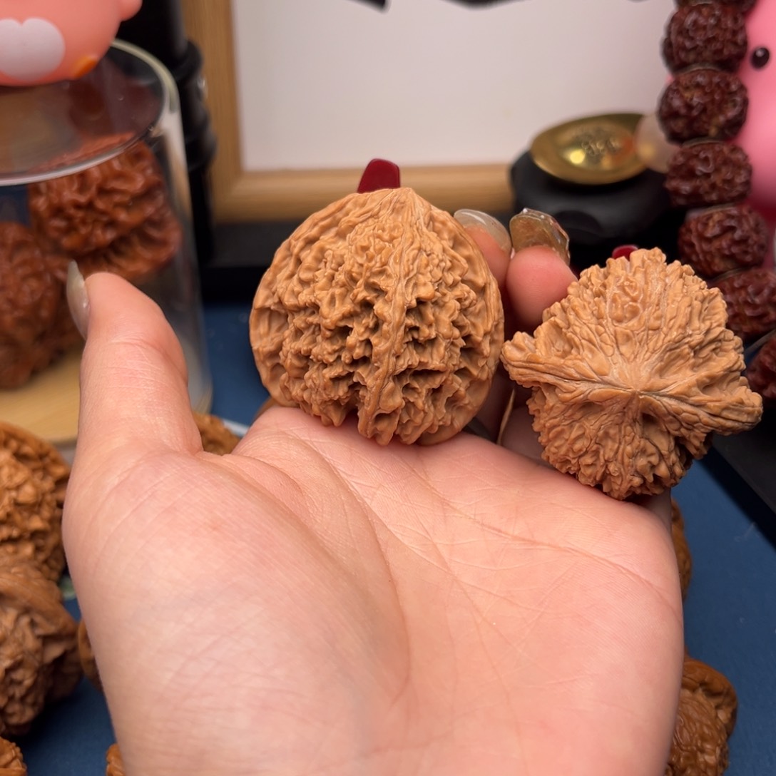 文玩核桃把件41.5满天星