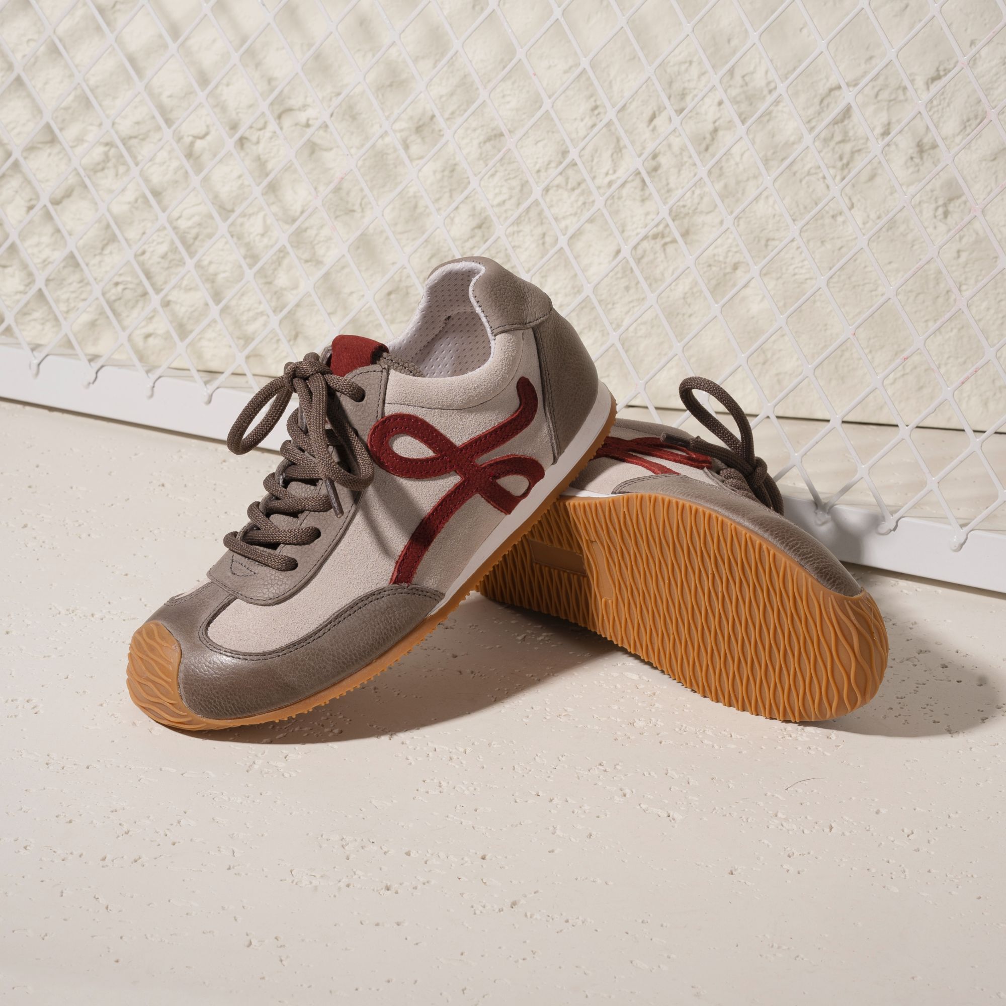 2025春夏上新头层牛皮复古手工鞋软底软面运动百搭经典百搭8369-1