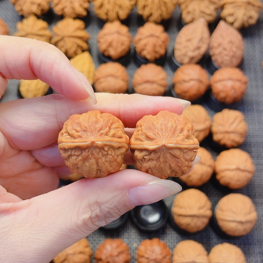 豌***丫把件文玩核桃肉包