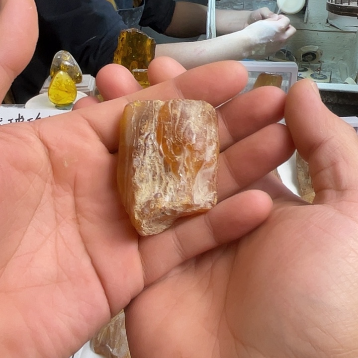 老***车定制琥珀未镶嵌天然琥珀蜜蜡
