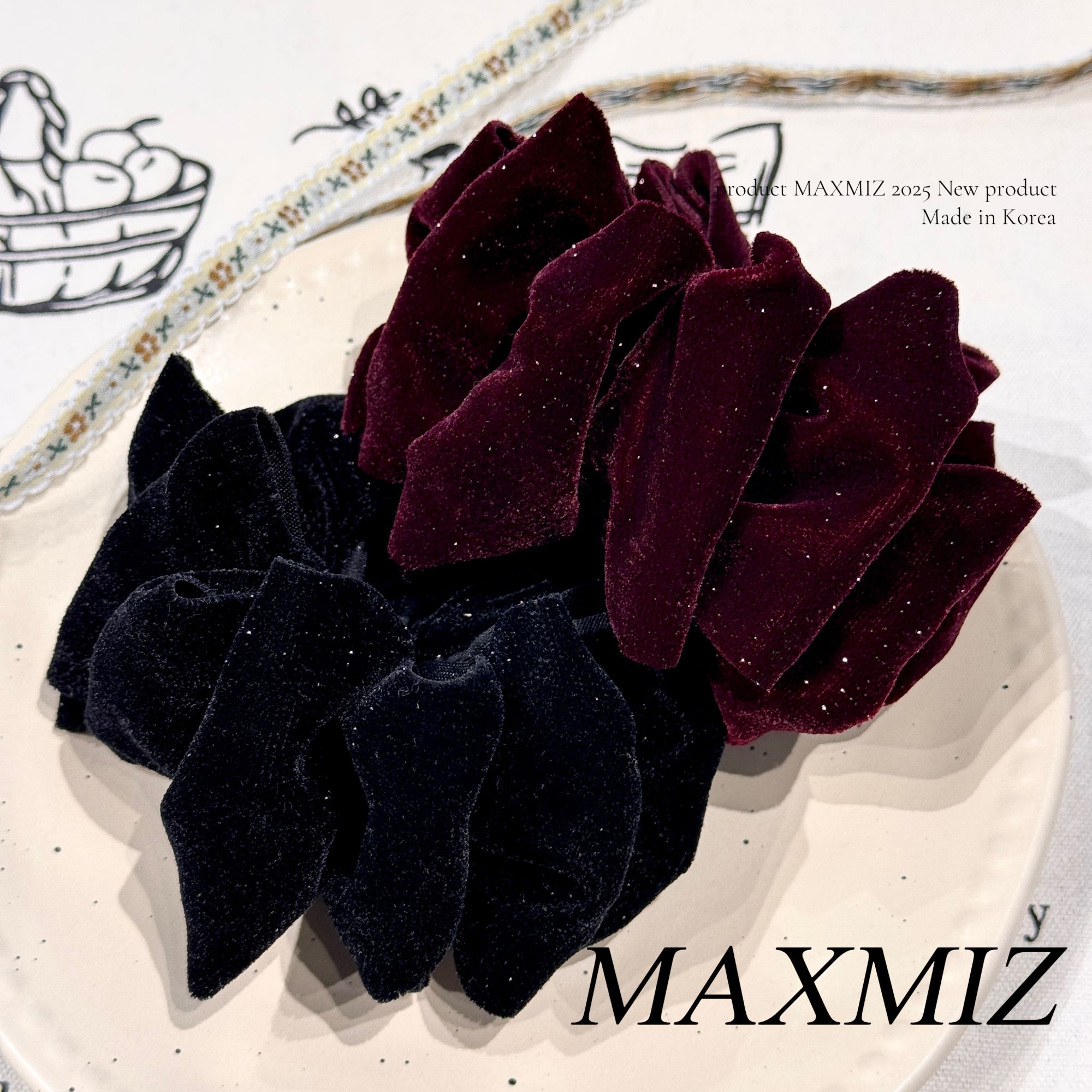 东大门 韩系经典花苞香蕉夹丝绒轻奢简约高级2155