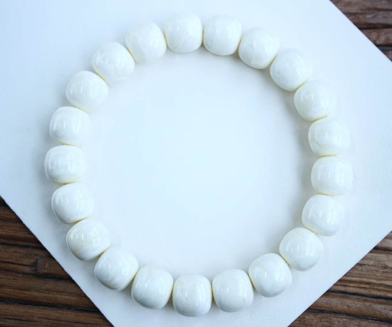 同料老型手串11mm俄料瓷白蜡老型手串,同料出品整体顺色重16.85克