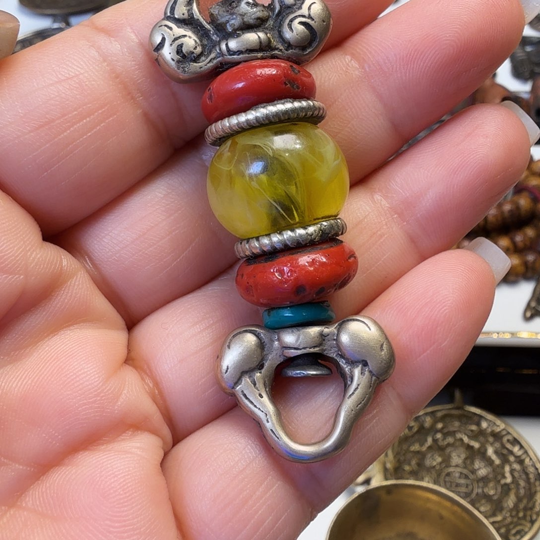 金属材质配件一个