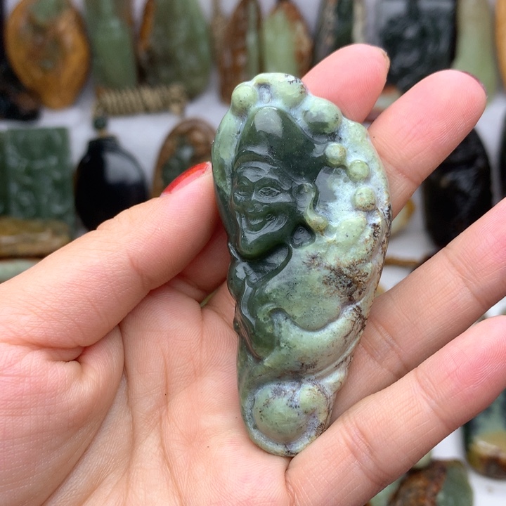 岫岩河磨玉（透闪石质玉）挂件未镶嵌