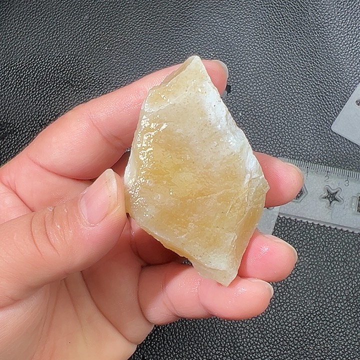 和田玉（糖玉）未镶嵌手镯