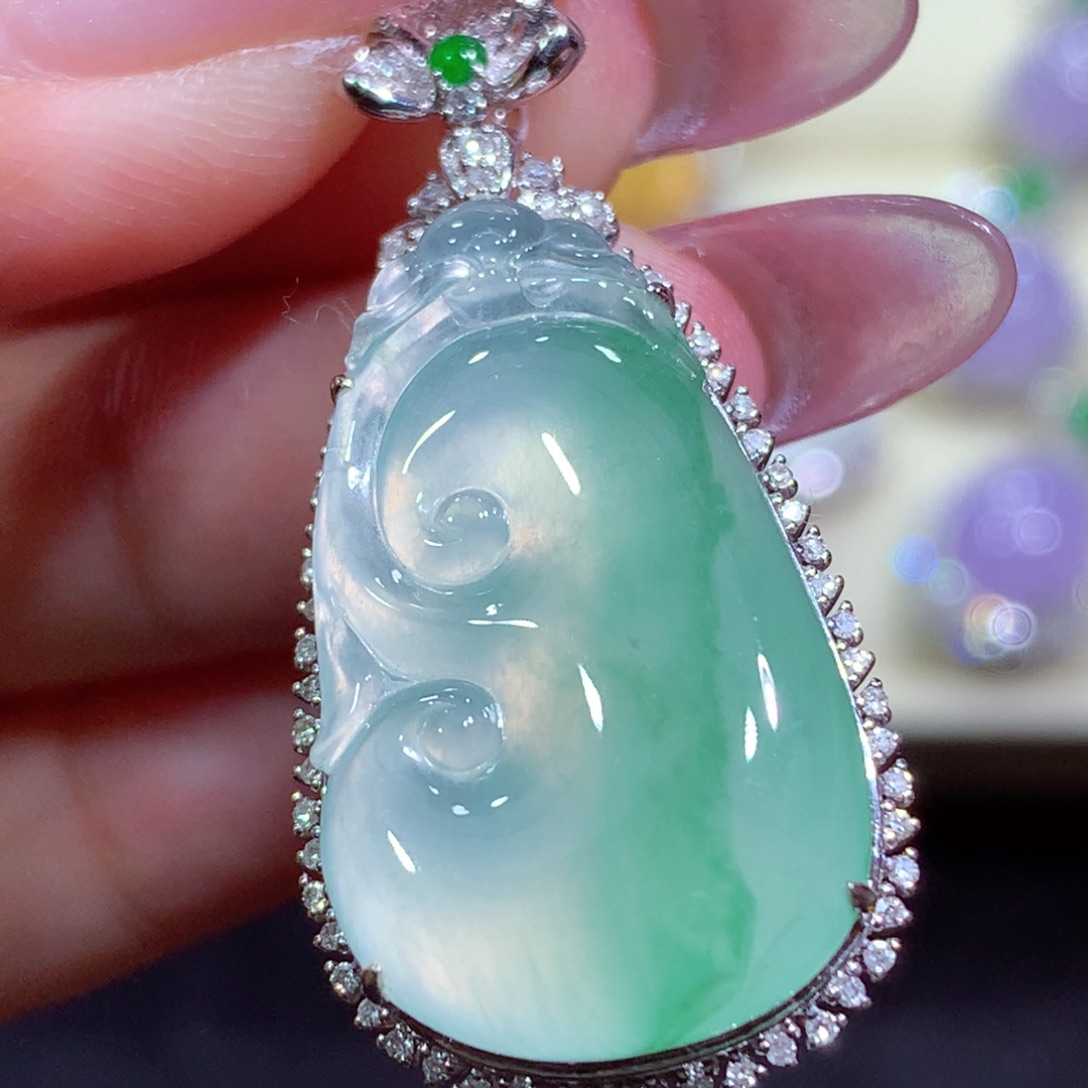 翡翠18K金镶嵌吊坠(不含链)