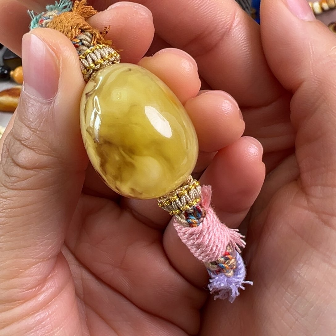 蜜蜡裸石未镶嵌蜜蜡