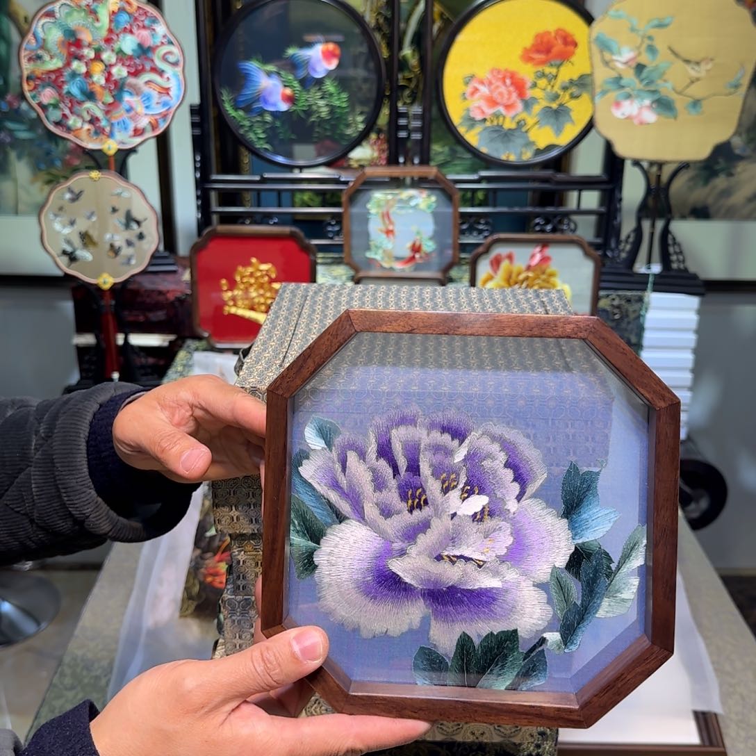 刺绣刺绣工艺精湛