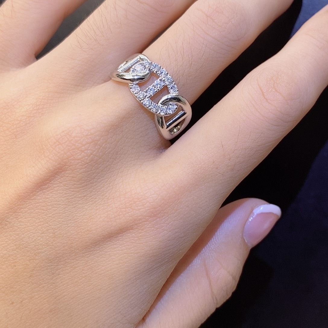 钻石戒指/指环18K金镶嵌宽版半钻猪鼻子k白