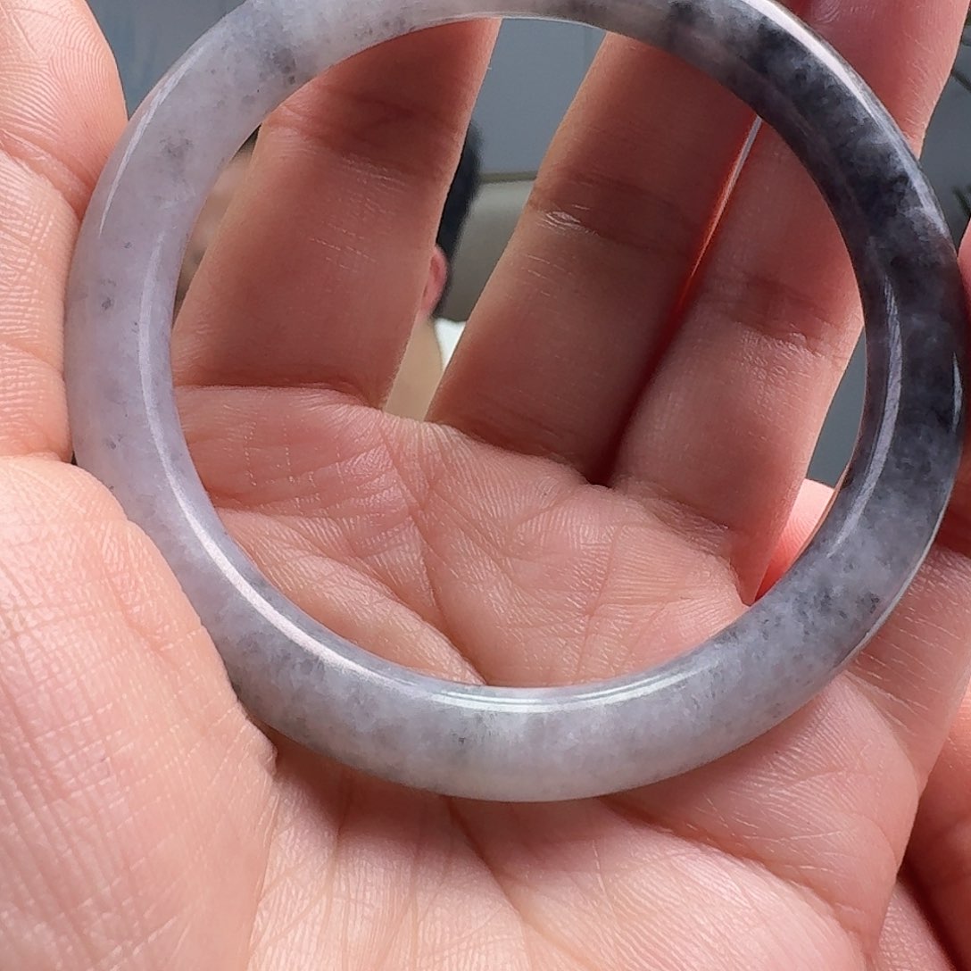 翡翠手镯未镶嵌天然