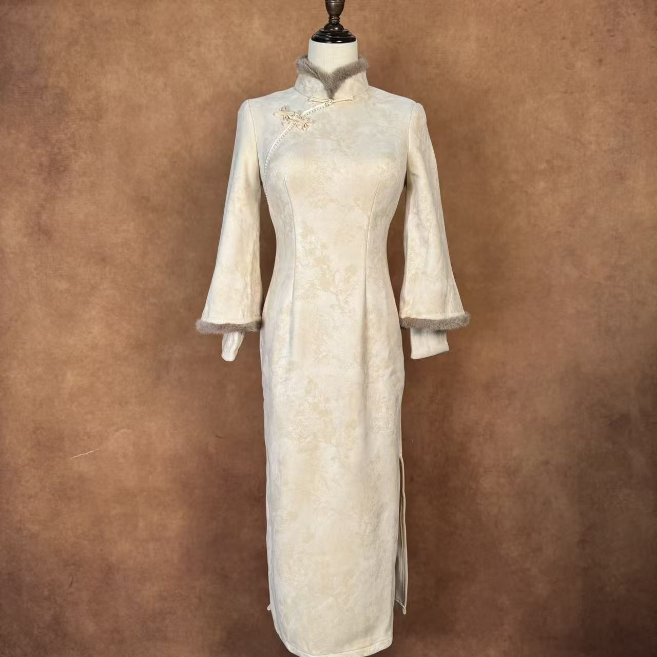 【花蕊】2025年冬款单层背后拉链气质加绒复古时尚日常旗袍长约120