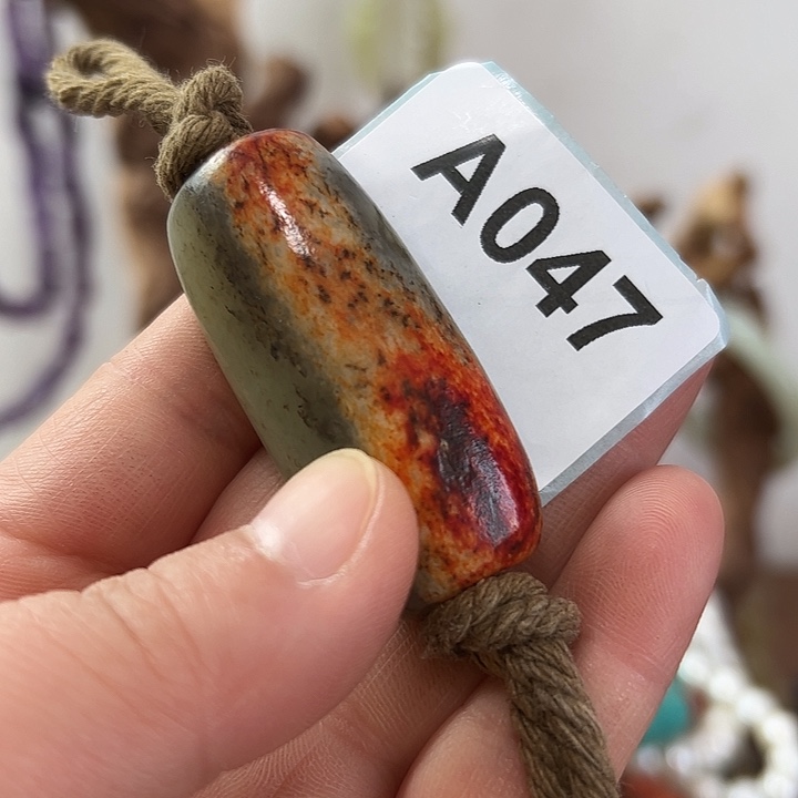 用***2和田玉（糖玉）未镶嵌颈饰